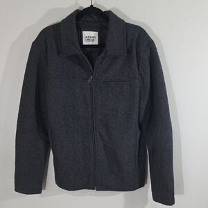 Old Navy Gray Lightweight Shirt Jacket Versatile Design